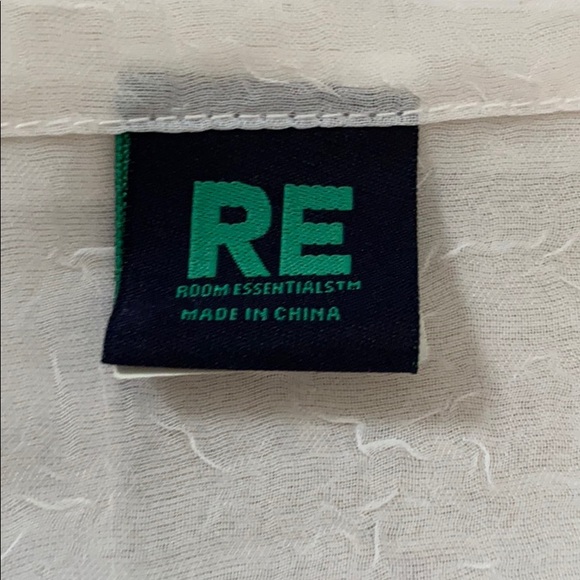 ❌SOLDWhite Crinkle Sheer Curtain Panels (set of 4) - Picture 4 of 5